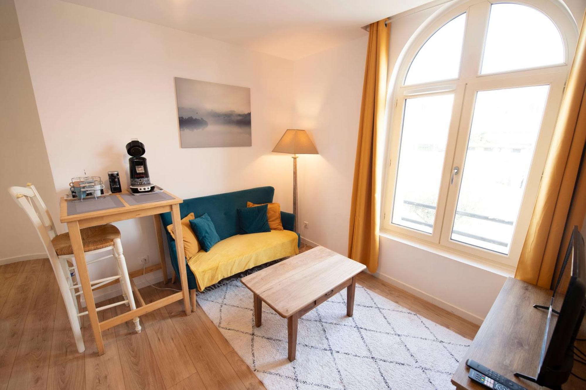 Le Cosy & Boise De Pontoise Lägenhet Exteriör bild